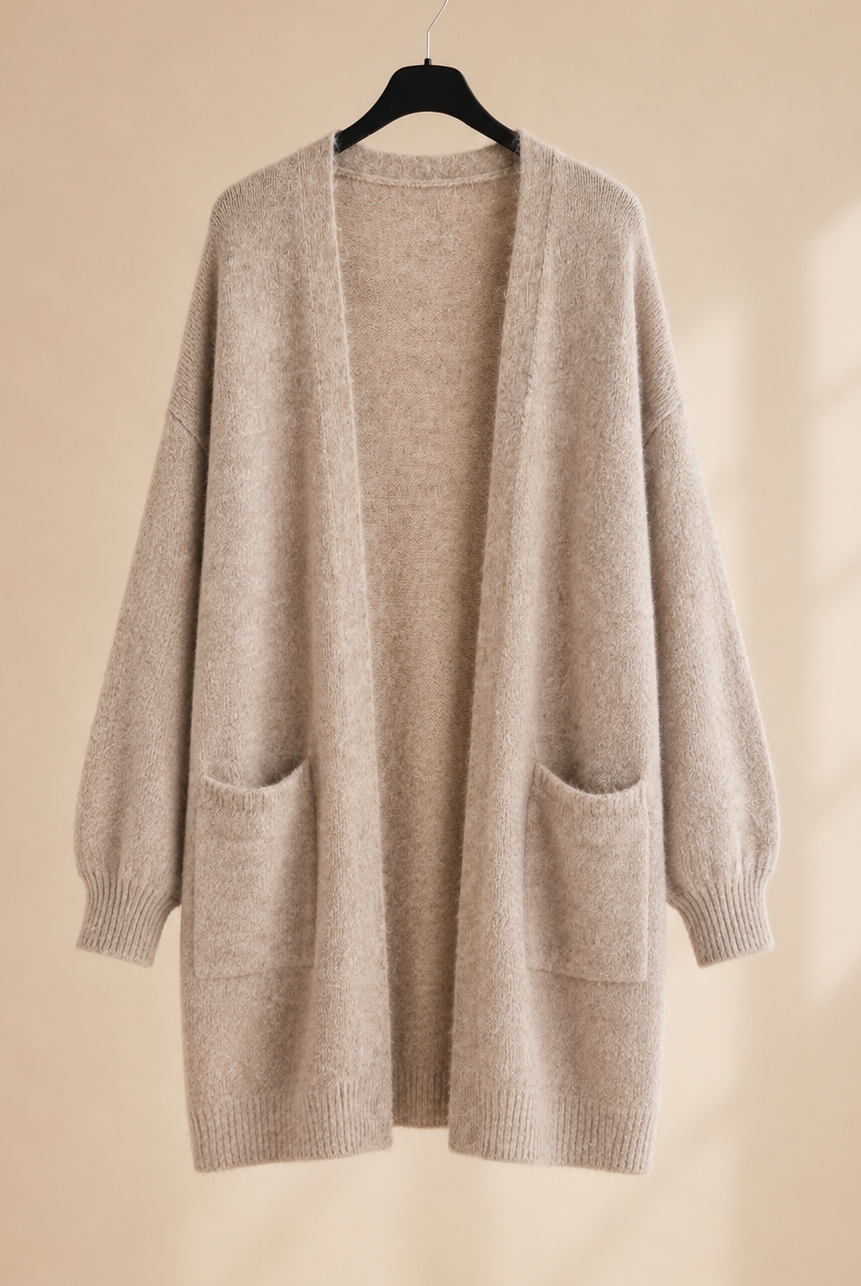 Lång stickad kofta i beige med fickor – Dimoda