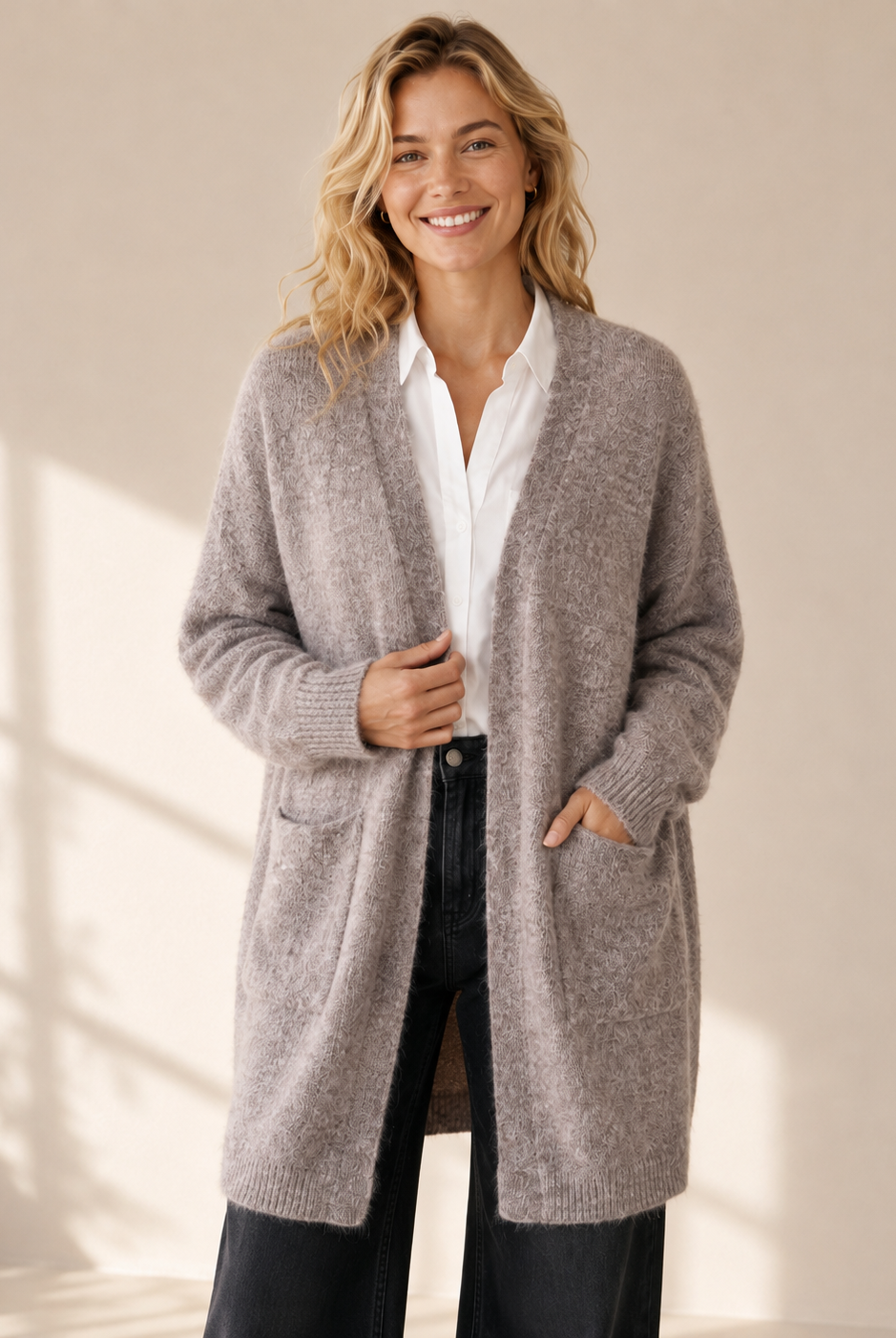 Lång stickad kofta med fickor – Mirelle Design