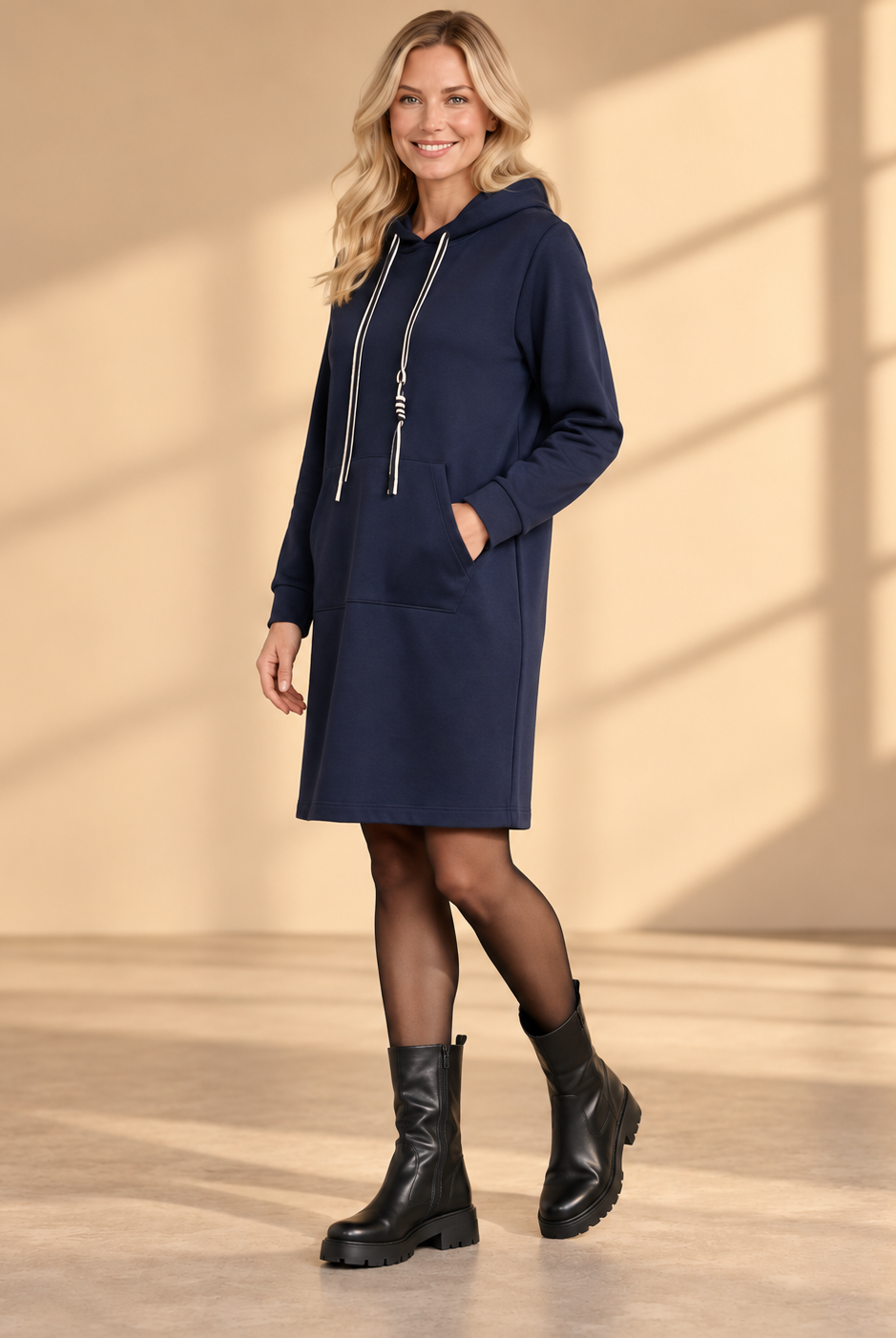 Hoodie dress Brooklyn in navy with hood, contrasting drawstrings, kangaroo pocket and long sleeves