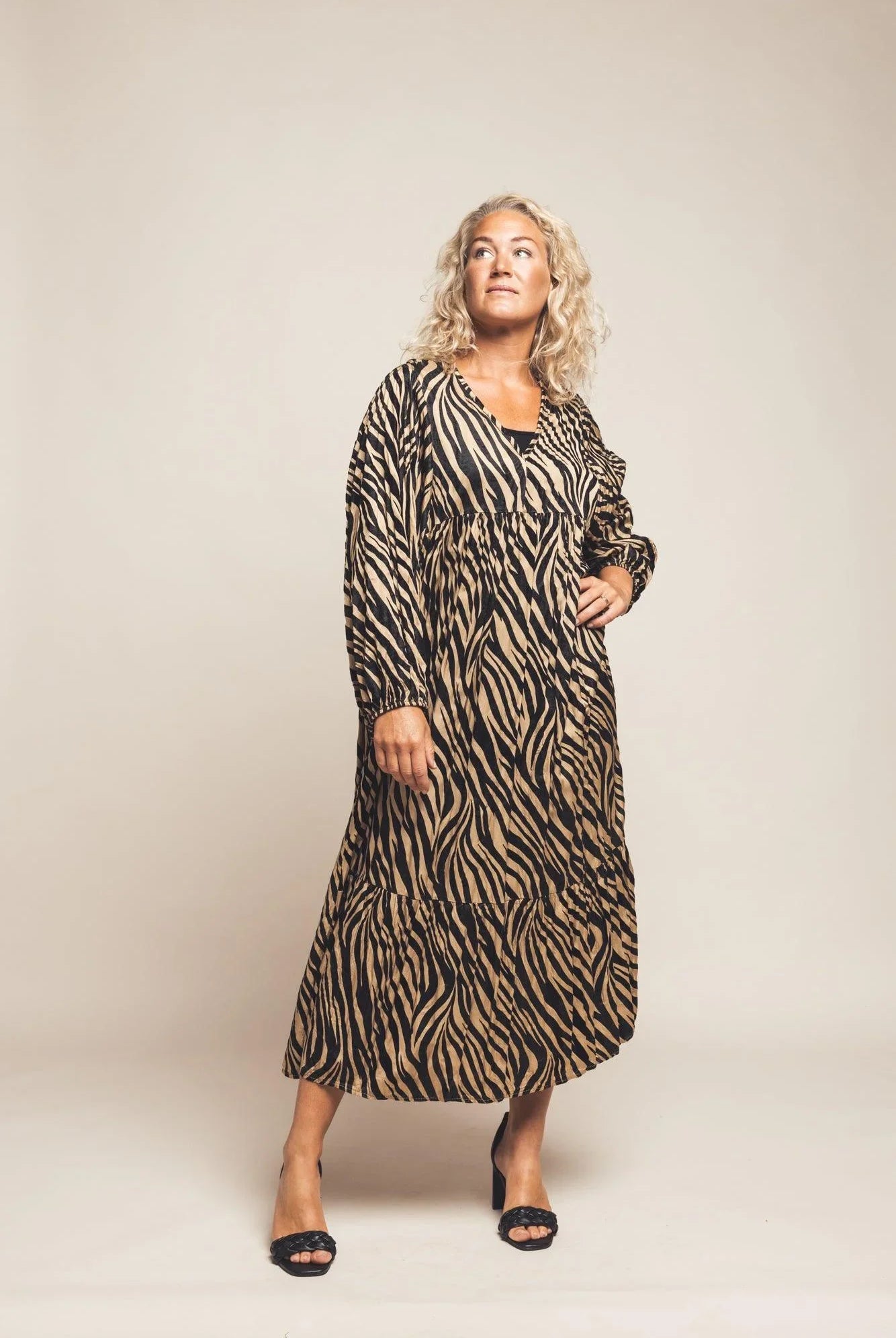 Klänning Zebra camel - Dimoda