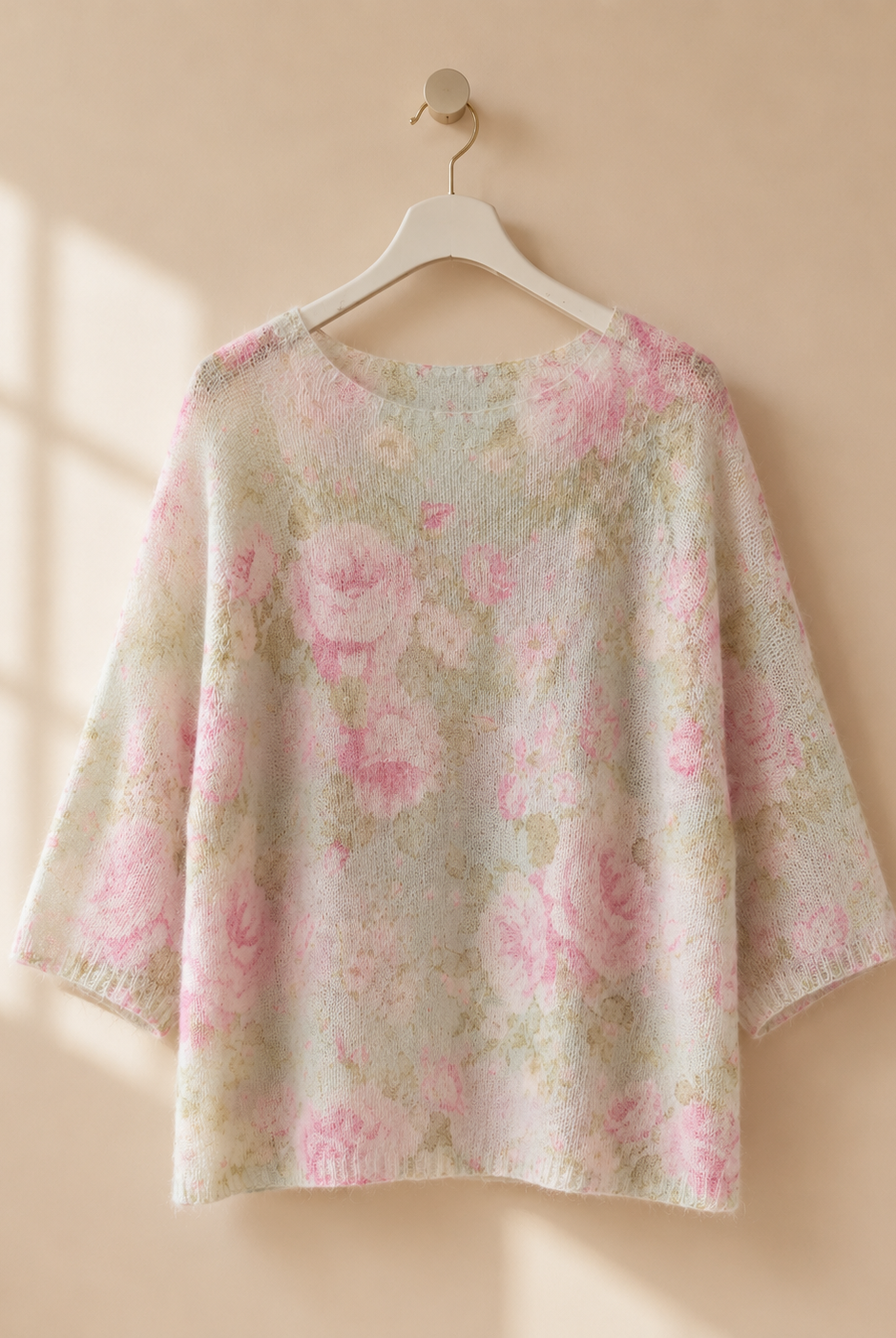 Stickad tröja Rebecka med blomtryck i mohair – Mirelle Design