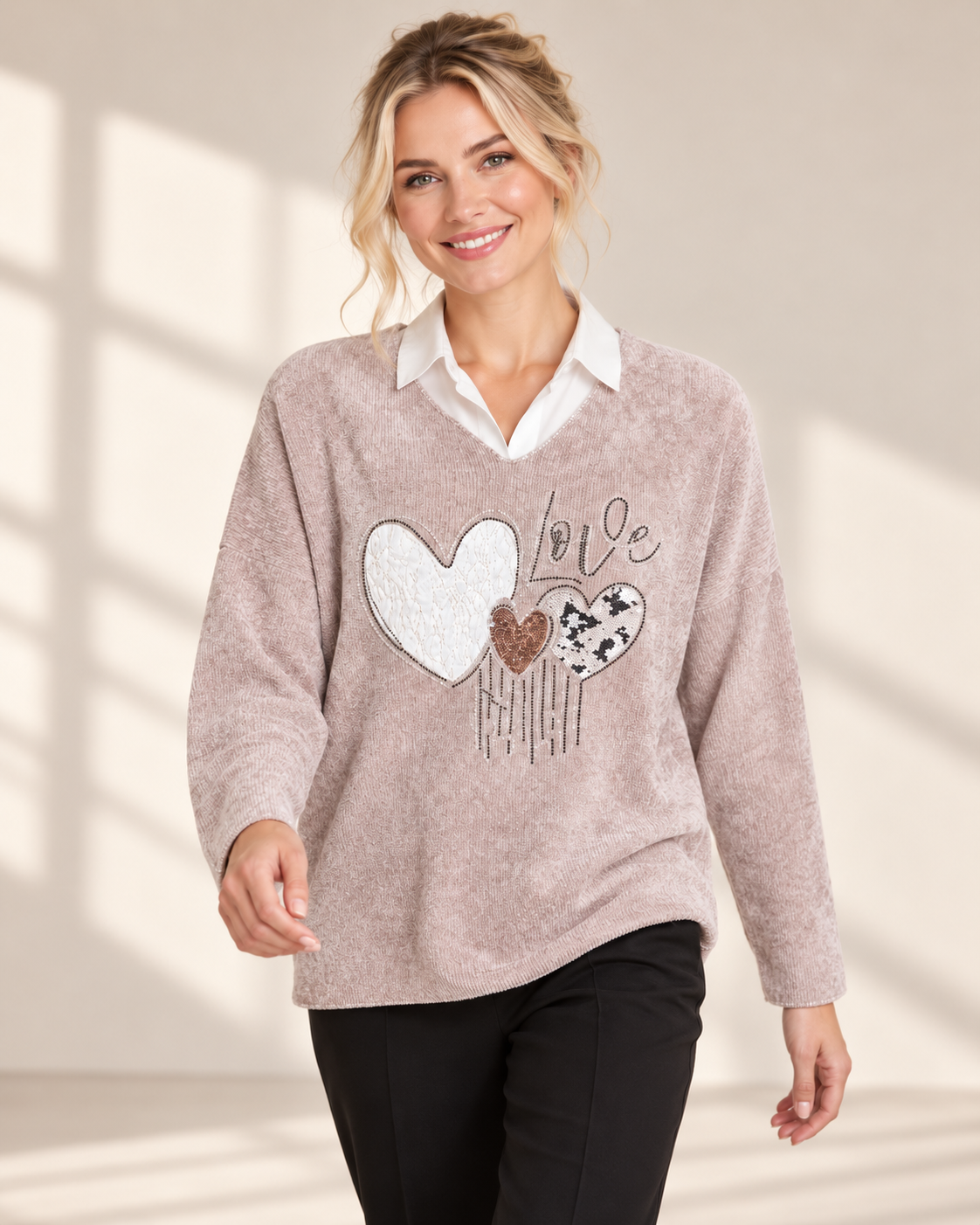 Glitter Love-tröja med V-ringning, hjärtan, paljetter och pärldetaljer