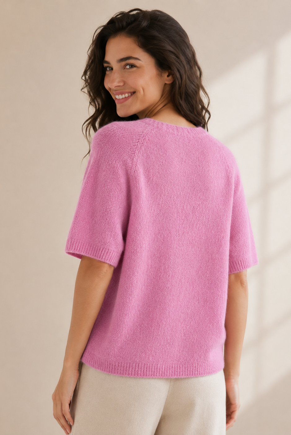 Stickad cardigan Ragnhild kort ärm i rosa, onesize