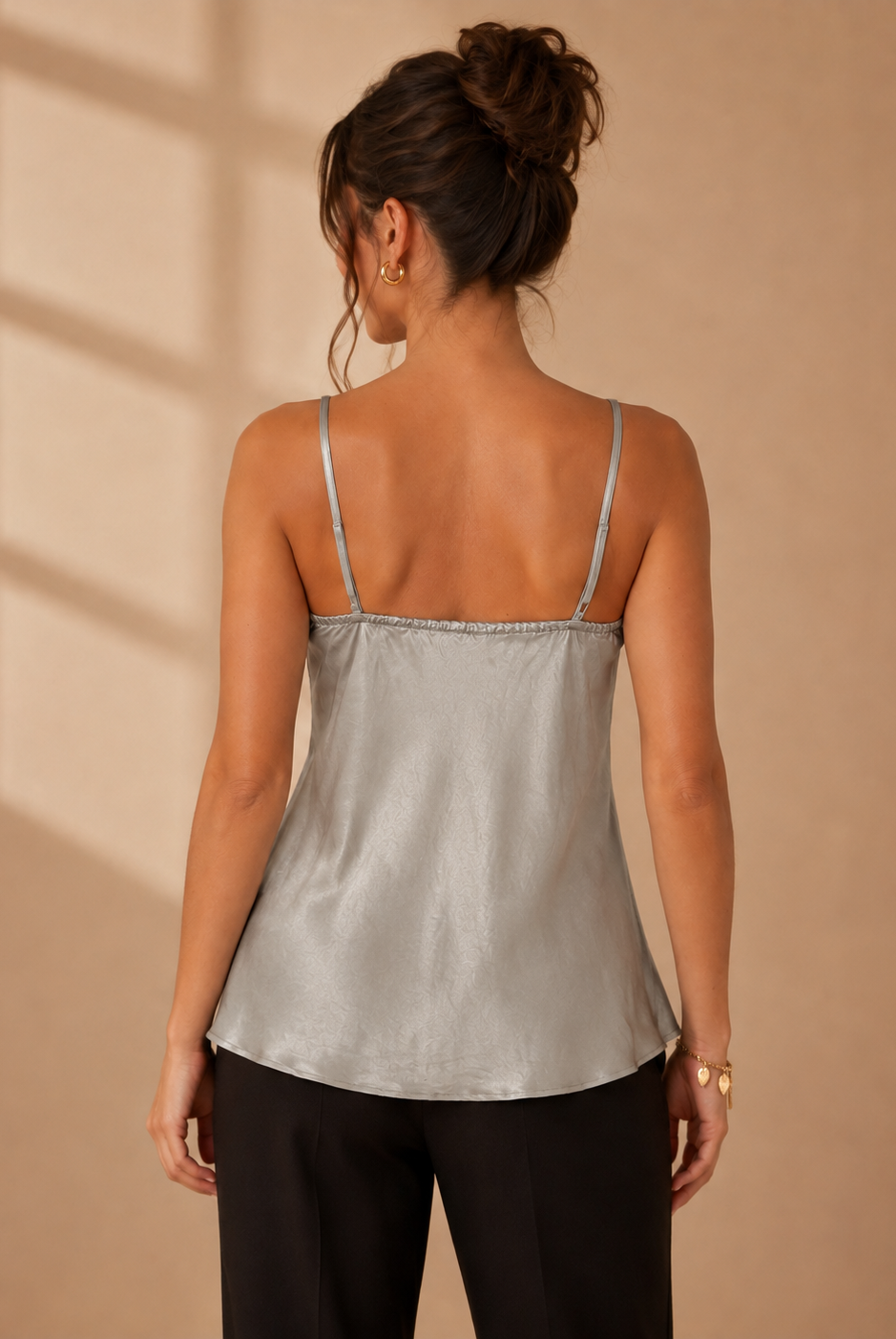 Linne Sofia fungo i viskos med V-ringning – Mirelle Design