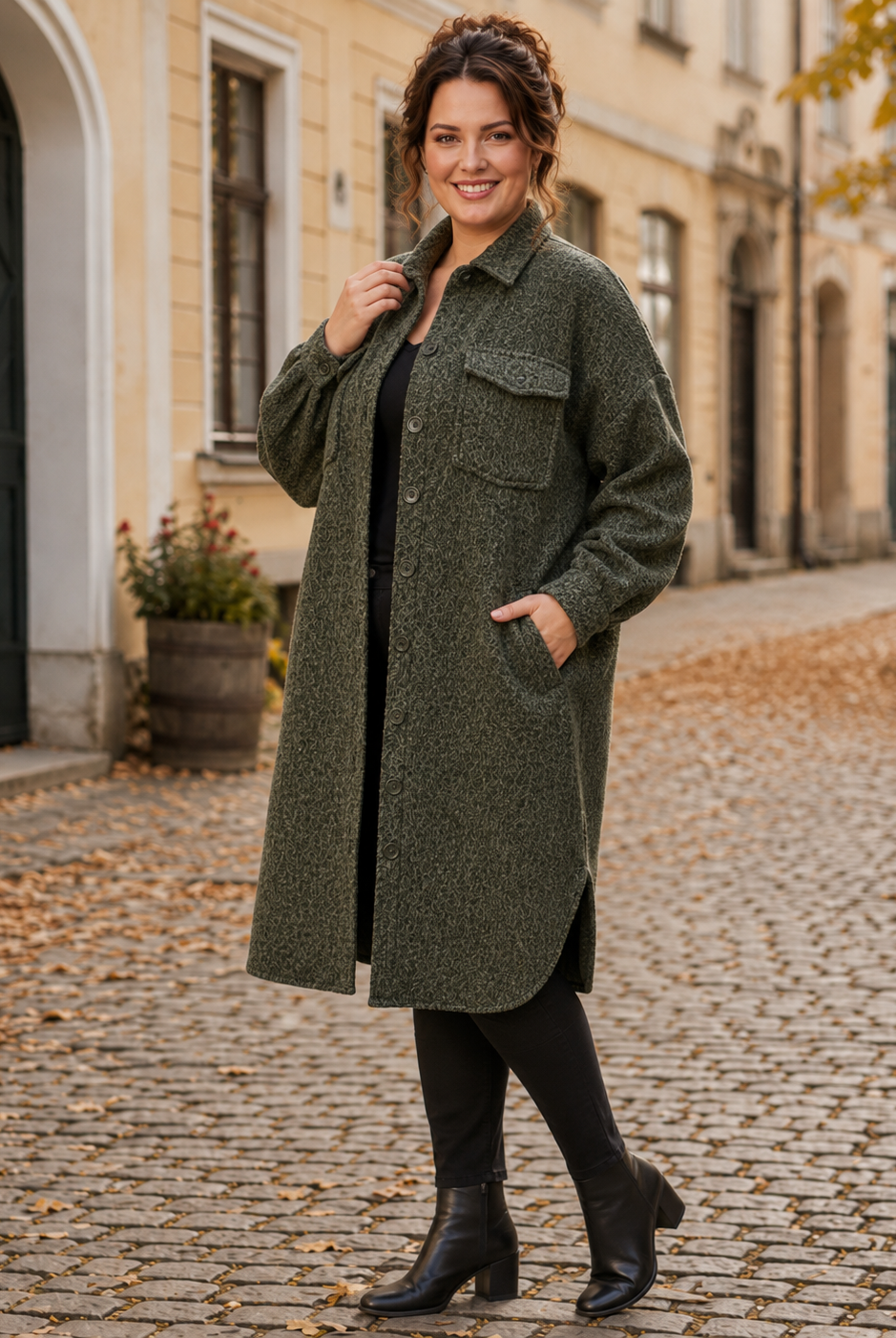 Jacka Inga khaki – lång jacka med knäppning, ledig passform, queensize, Dimoda