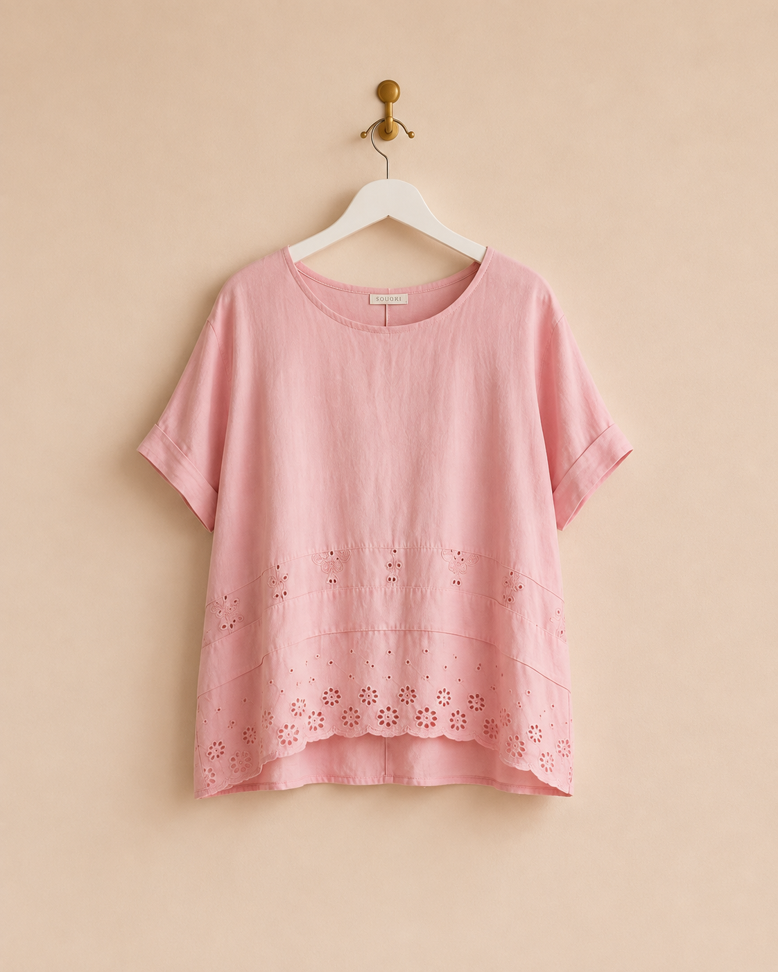 Linnetopp Filippa med broderi och hålmönster i rosa – Queensize