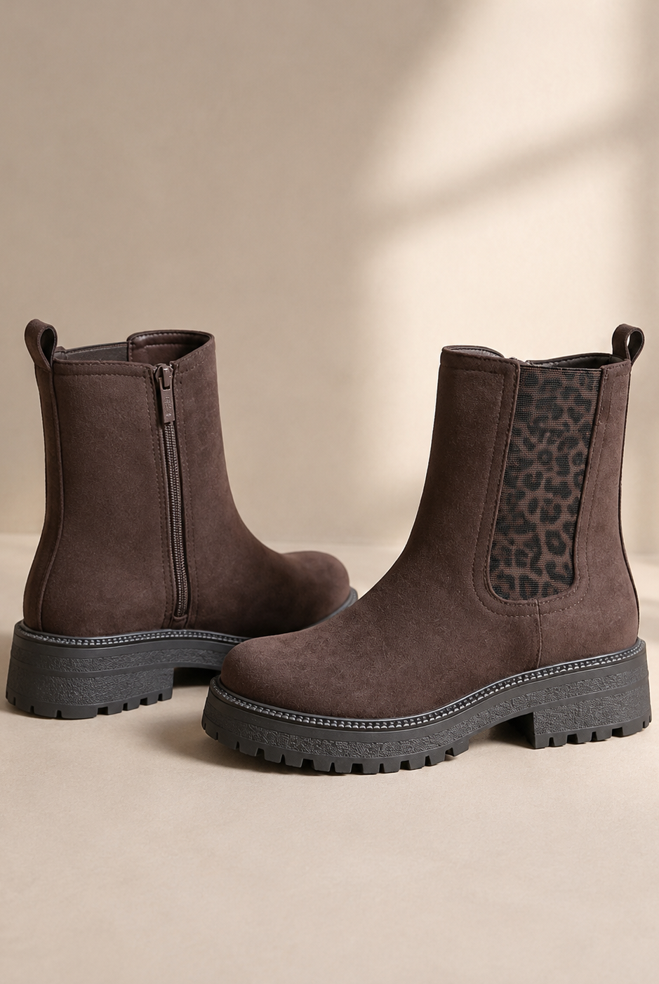 Bruna Chelsea boots Findlay med dragkedja och chunky sula