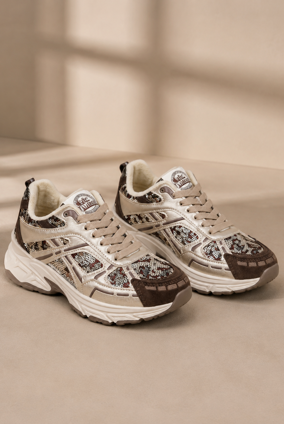 Sneakers Chicmuse chunky med glitter i brun och beige