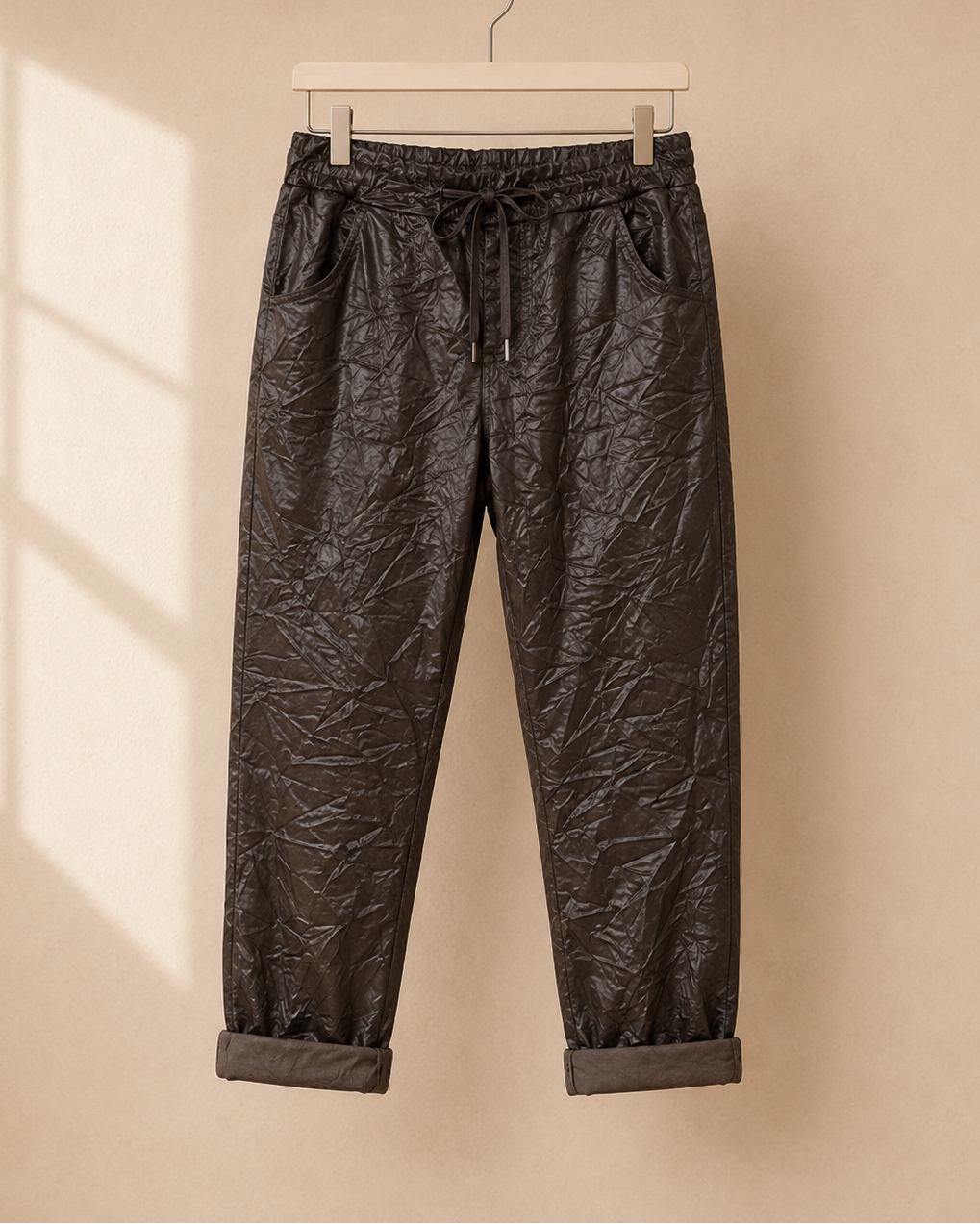 Joggers Shiny i brun – lätt glansig finish med dragsko och sidofickor, onesize stl 36–44, Made in Italy