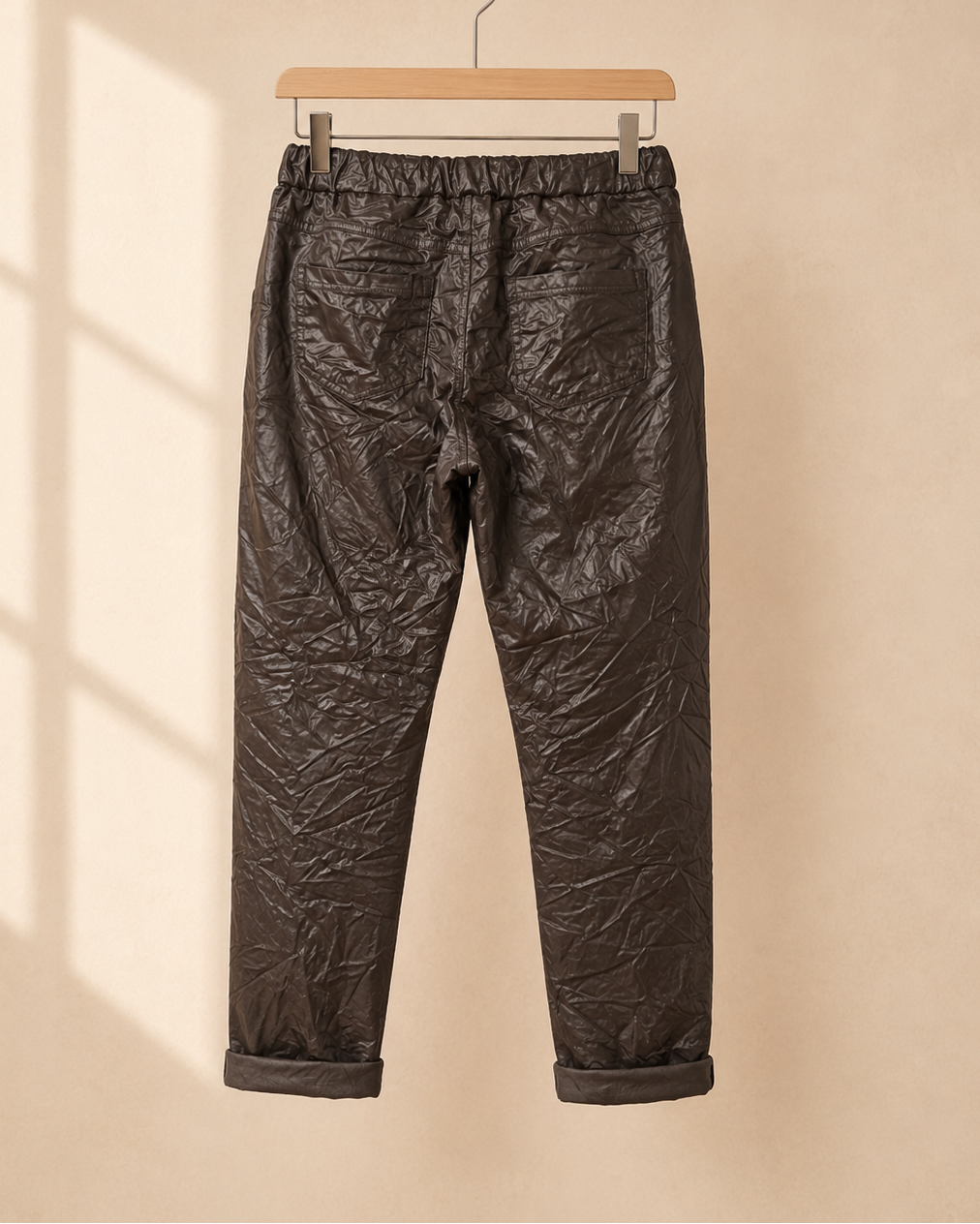 Joggers Shiny i brun – lätt glansig finish med dragsko och sidofickor, onesize stl 36–44, Made in Italy