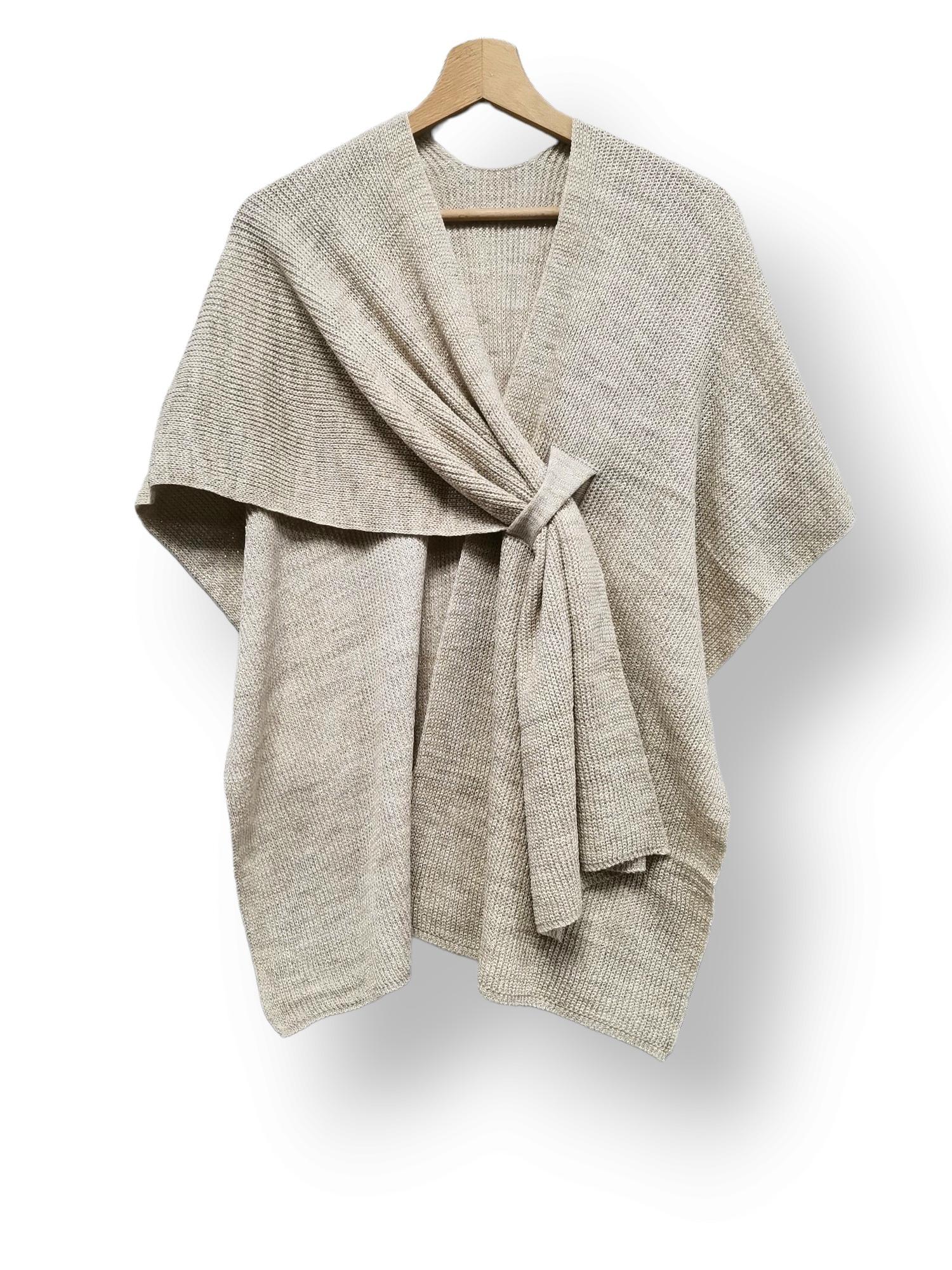 Stickad Poncho Maria beige - Dimoda