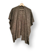 Stickad Poncho Maria kaffe - Dimoda