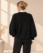 Strikket sweater Kitty i beige, blød oversize model i uldmix med rund hals og vide ærmer