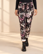 Joggers Camo & Blommor i khaki med kamouflagemönster och blommor i rosa, lila och ljusa toner