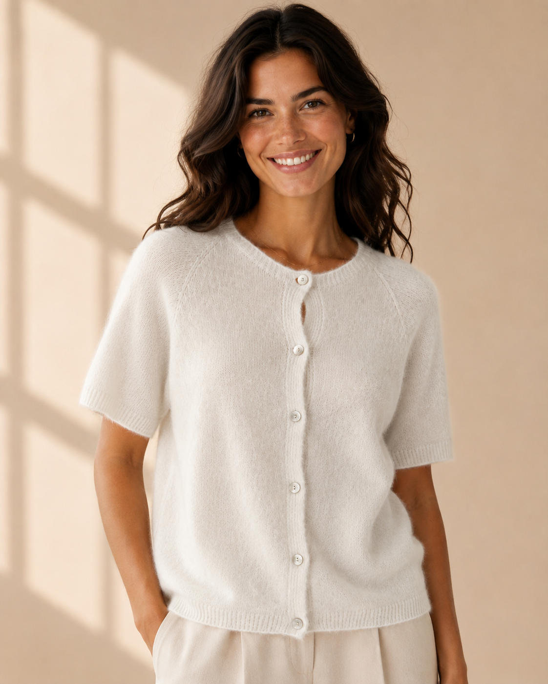 Stickad cardigan Ragnhild kort ärm vit – Dimoda