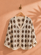 Stickad cardigan Ebba med fjärilsärmar i offwhite/brun – luftigt virkat mönster, onesize stl 36–44, Made in Italy