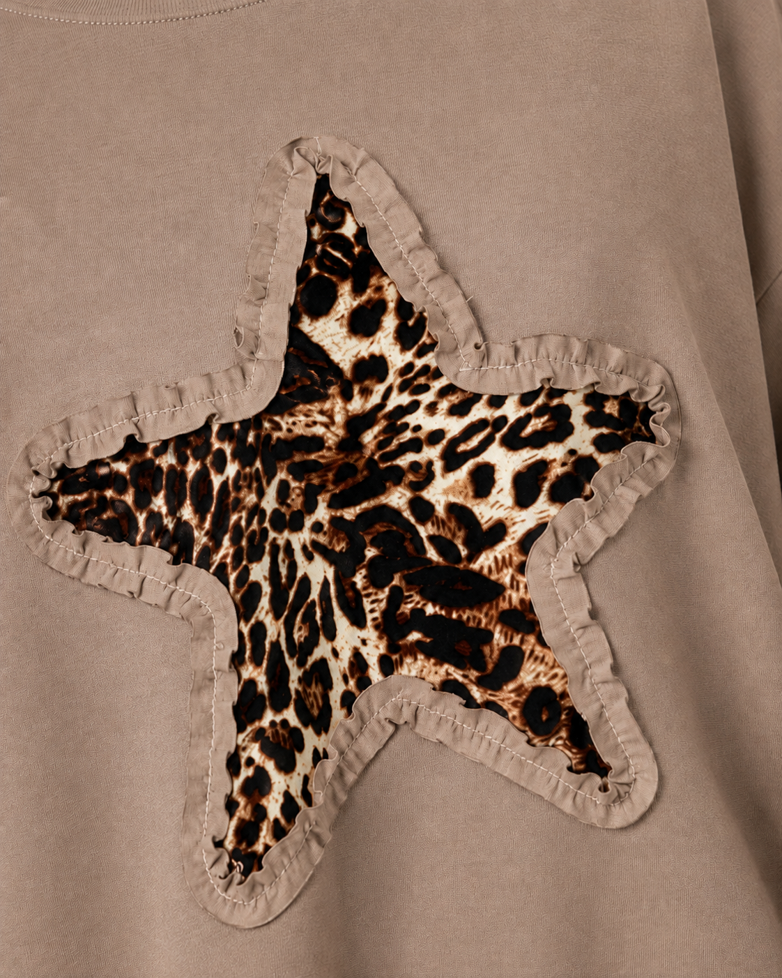 Tröja Wild Star fungo – oversize tröja med leopardmönstrad stjärna framtill, onesize